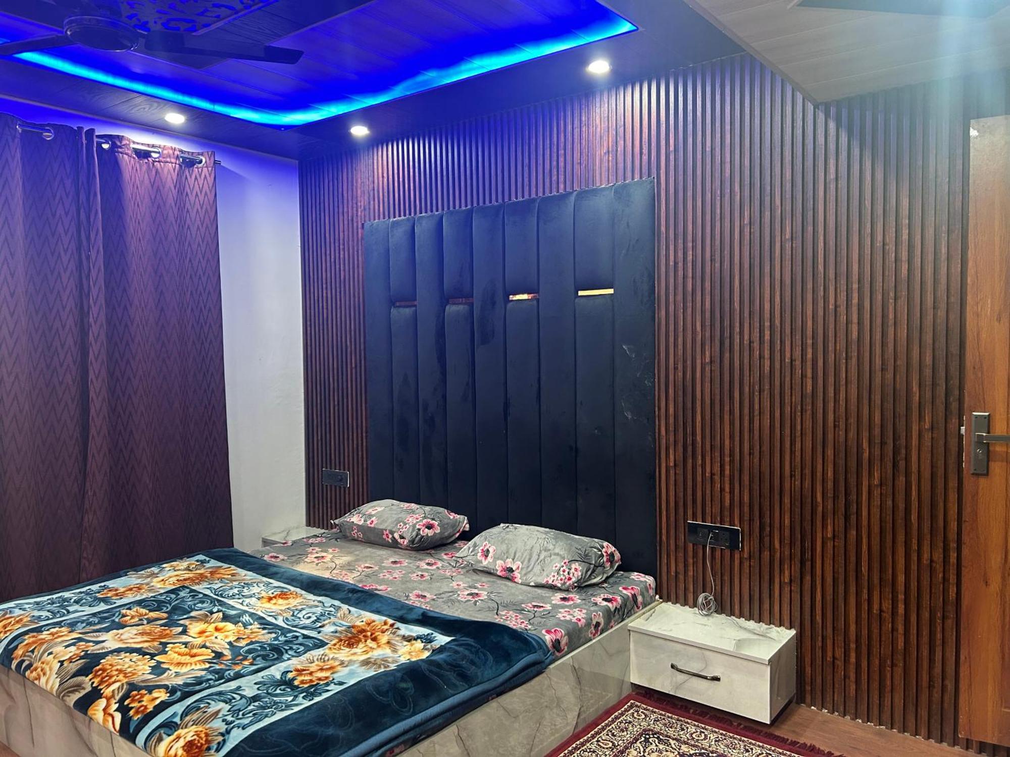 Hotel Resonance Exotic Srinagar  Exterior photo